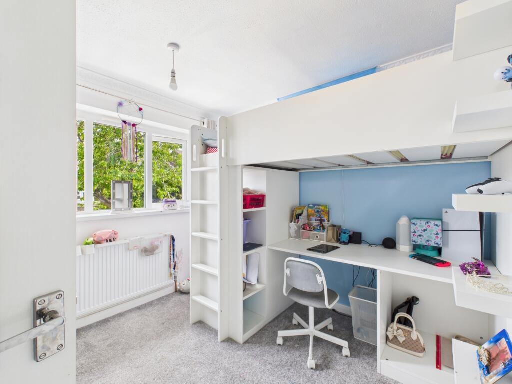 CAM03729G0-PR0063-STILL013