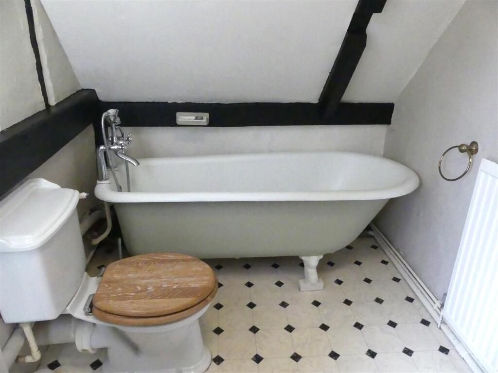 bathroom.JPG