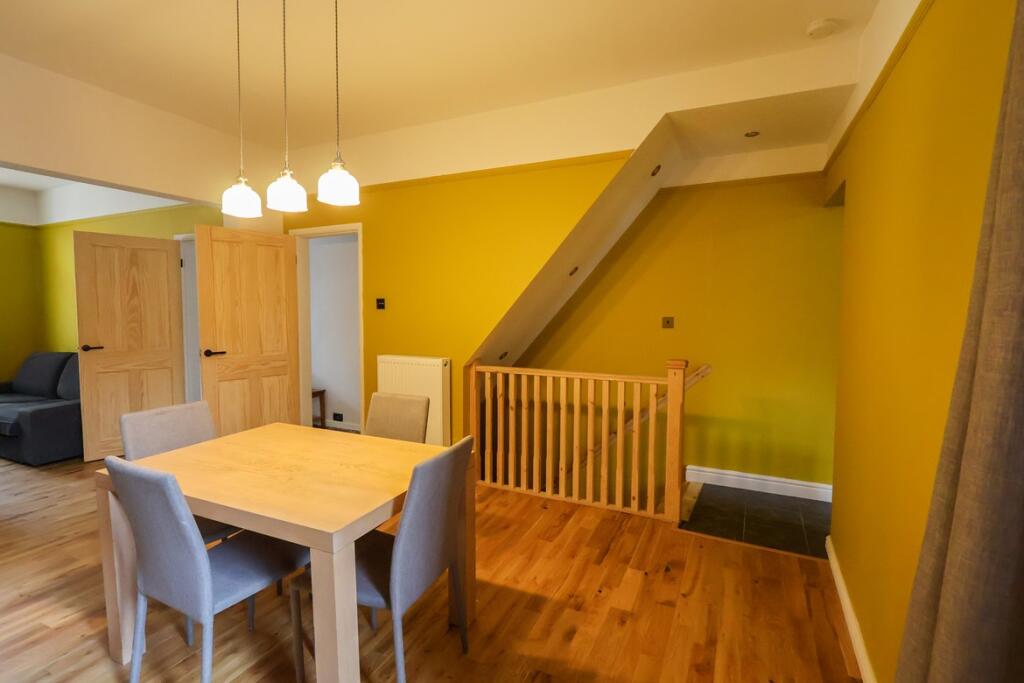 Dining room (2)