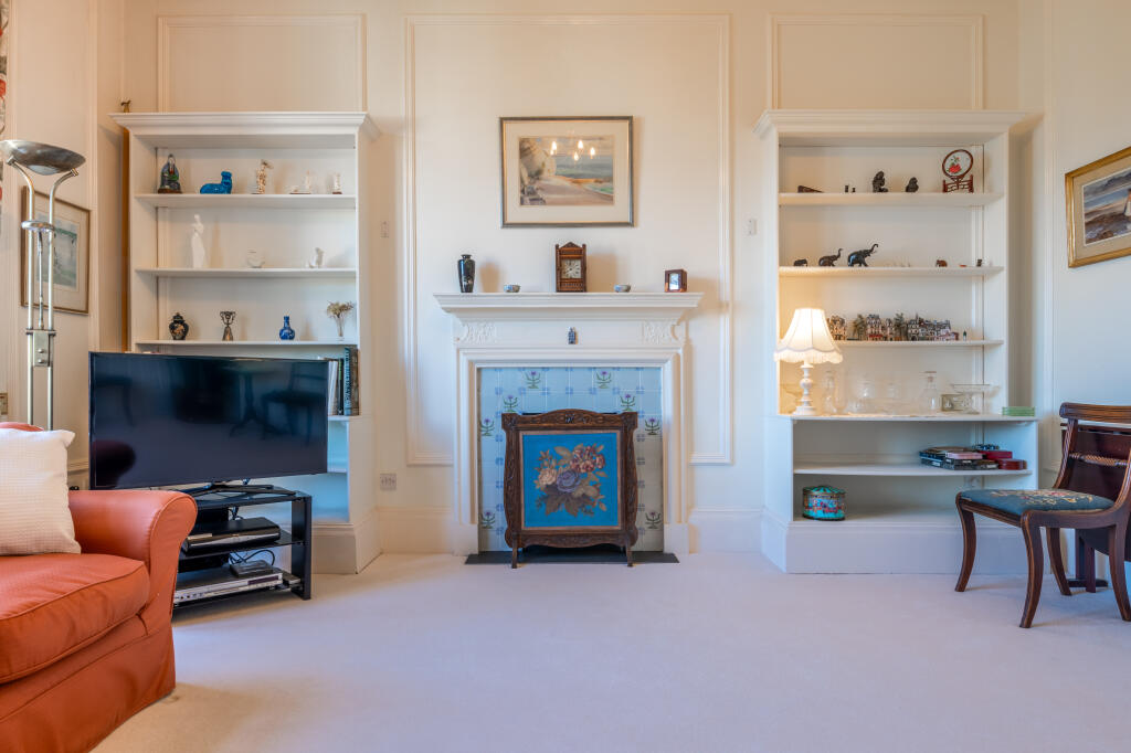 Plenty of period features