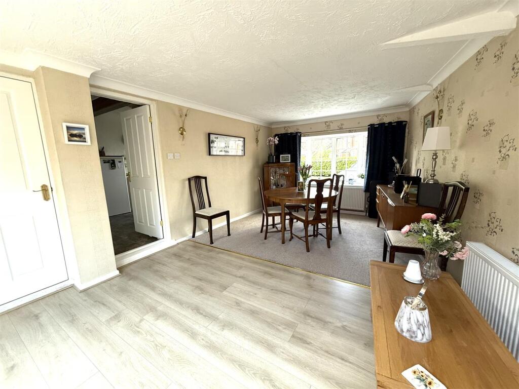 138 wols dining.jpeg