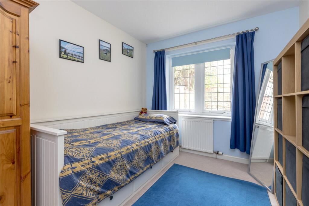 Hillpark Brae. 24