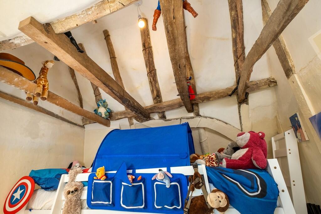 1440px-Wye Cottag...