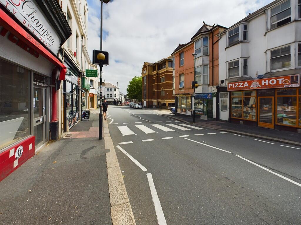 CAM03974G0-PR0025...