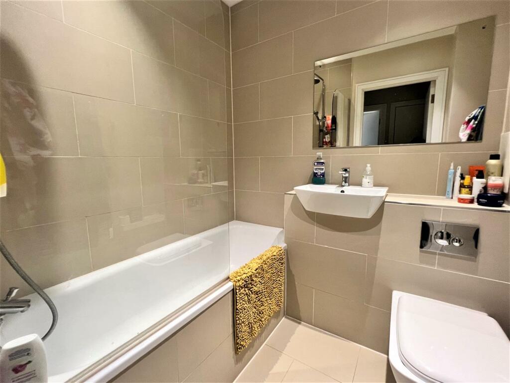 Bathroom.jpg
