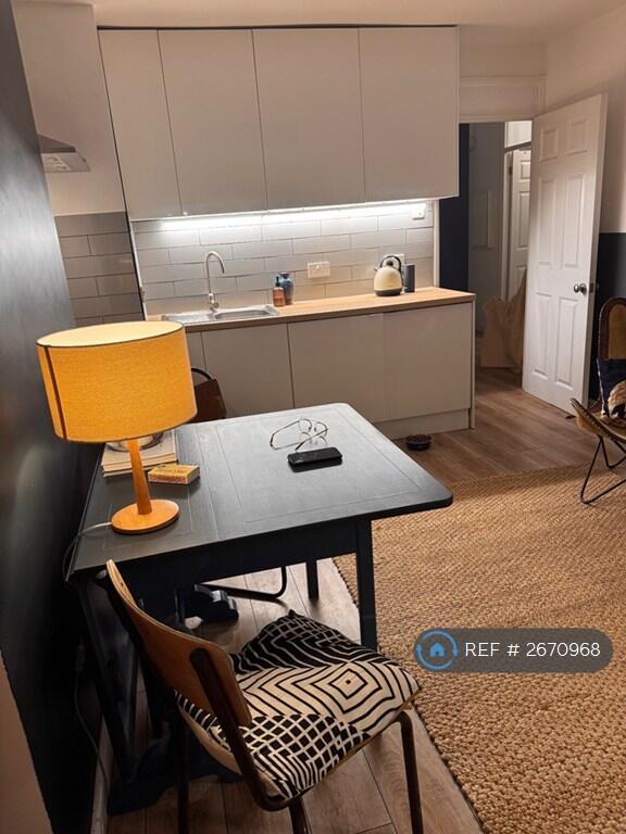 Living Room/Kitchen - Re-Decorated