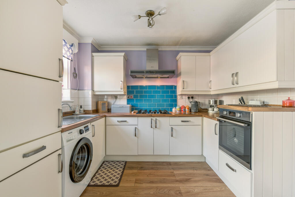 Kitchen/ Dining Room