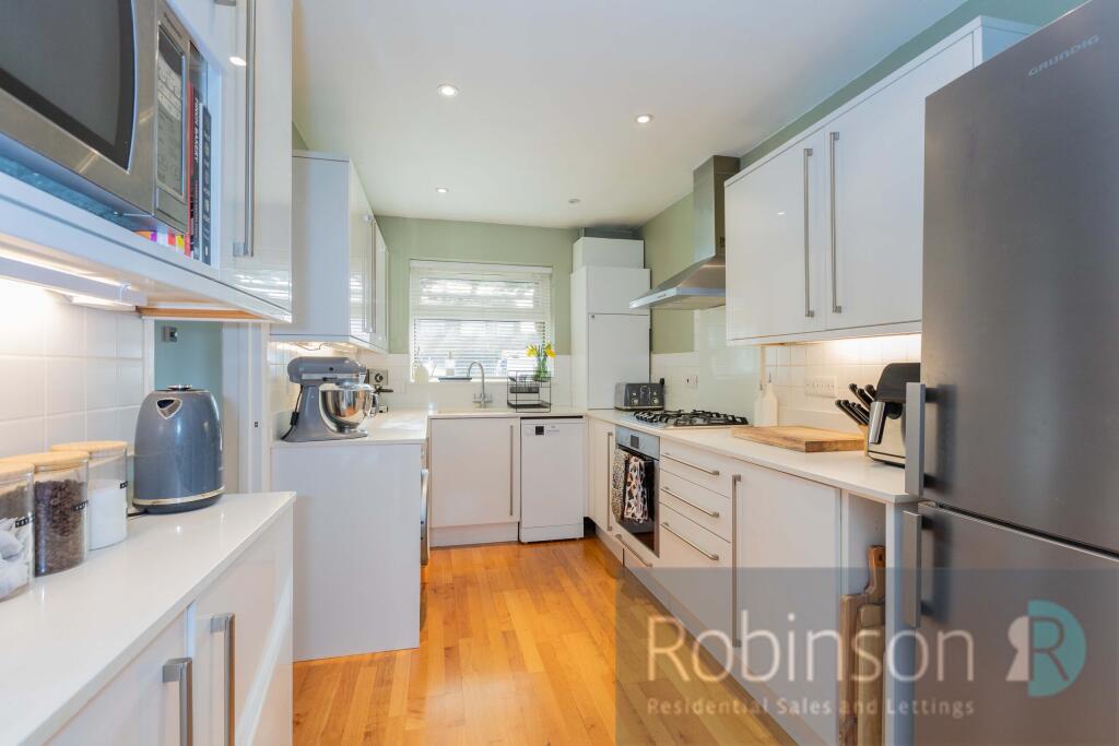 25 Purssell Close-12