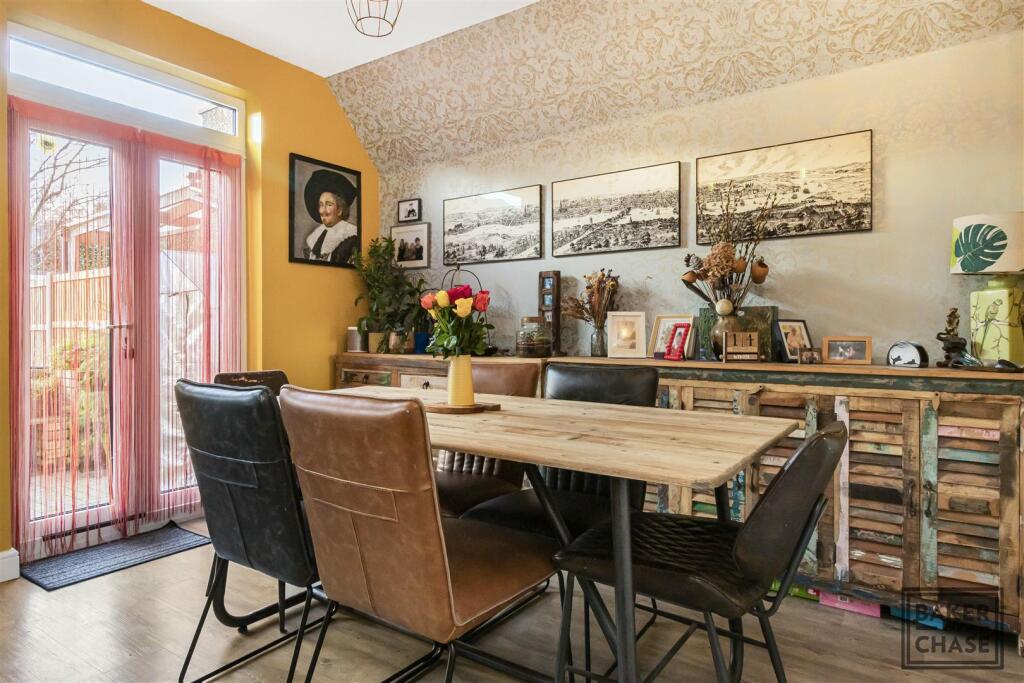Reception 2/Kitchen (Open Plan)