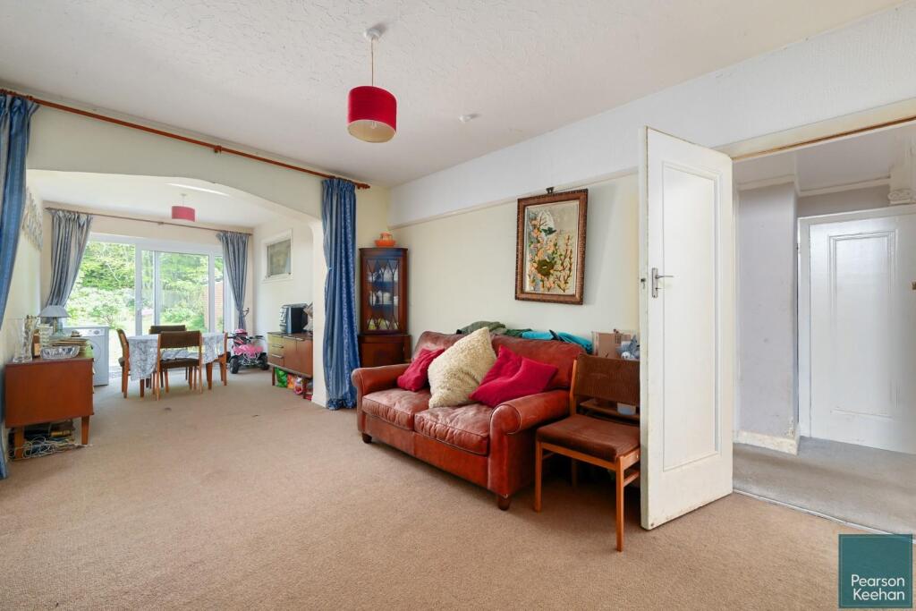 25 Neville Ave, BN3 (1).jpg
