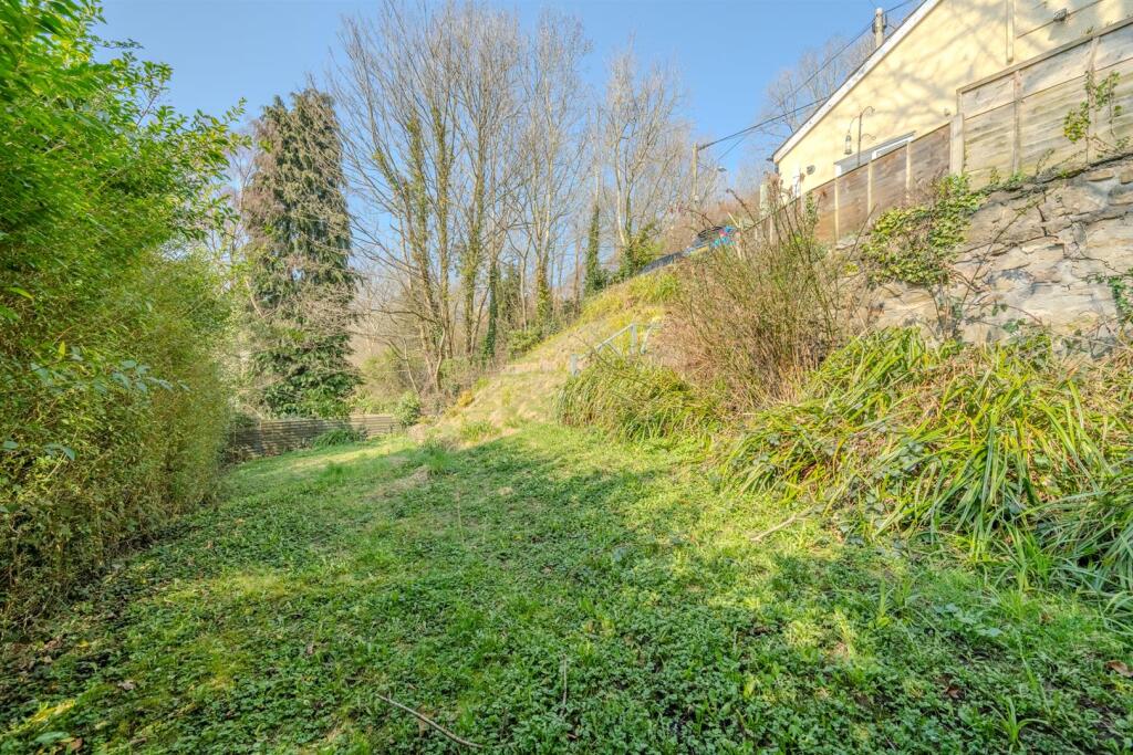 12 Lower Leigh Road-19.jpg