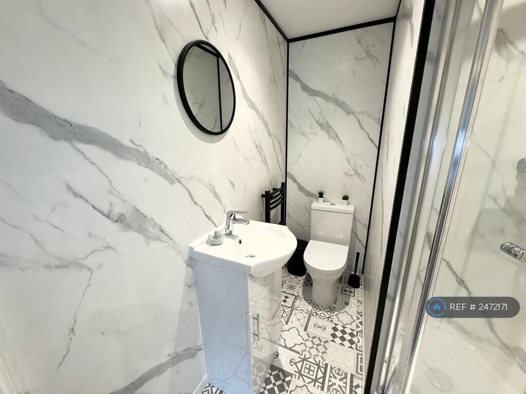 Room 3 Ensuite