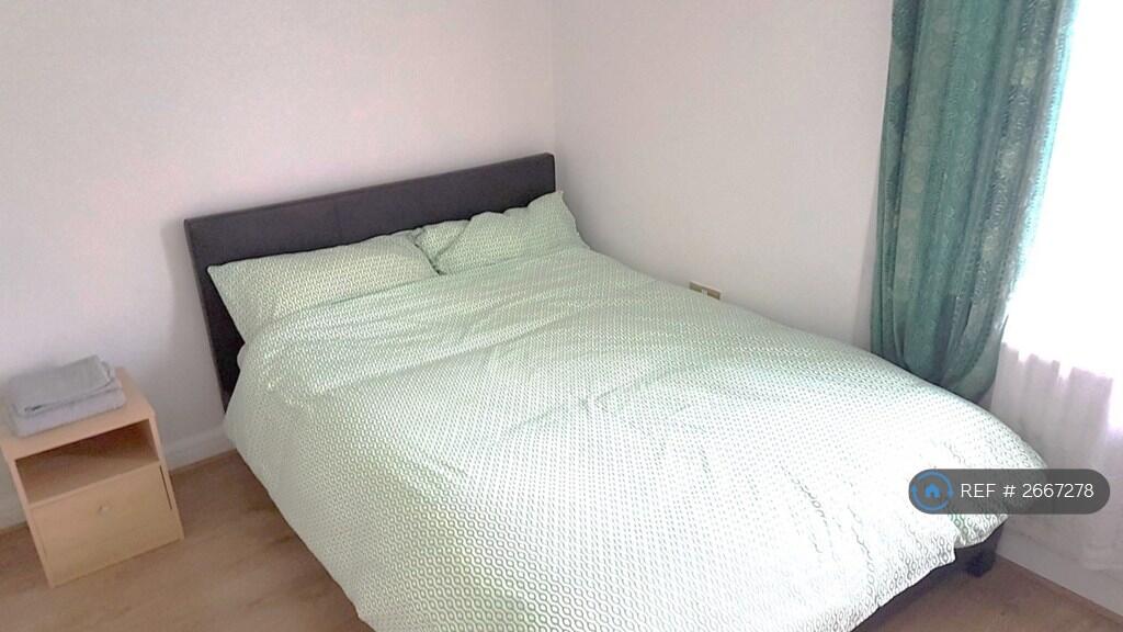 Double Bedroom 3