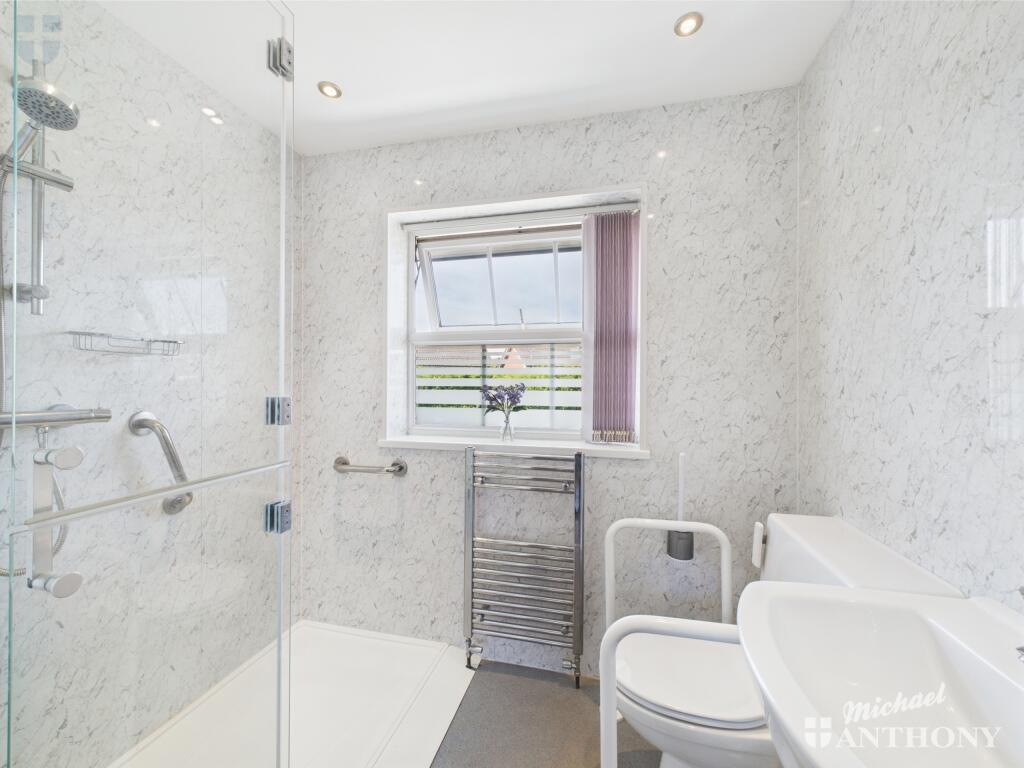 CAM03218G0-PR0656-STILL003