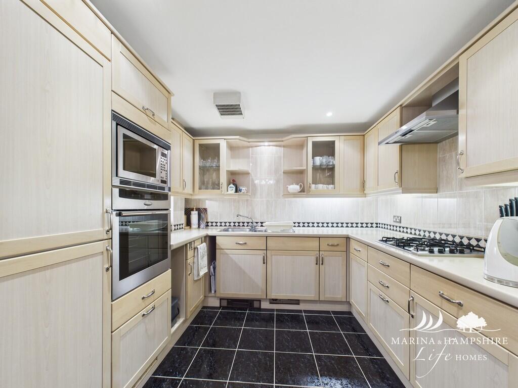 CAM03915G0-PR0018...