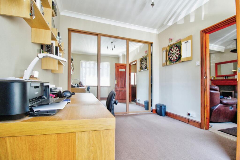 Ground floor bedroom / office