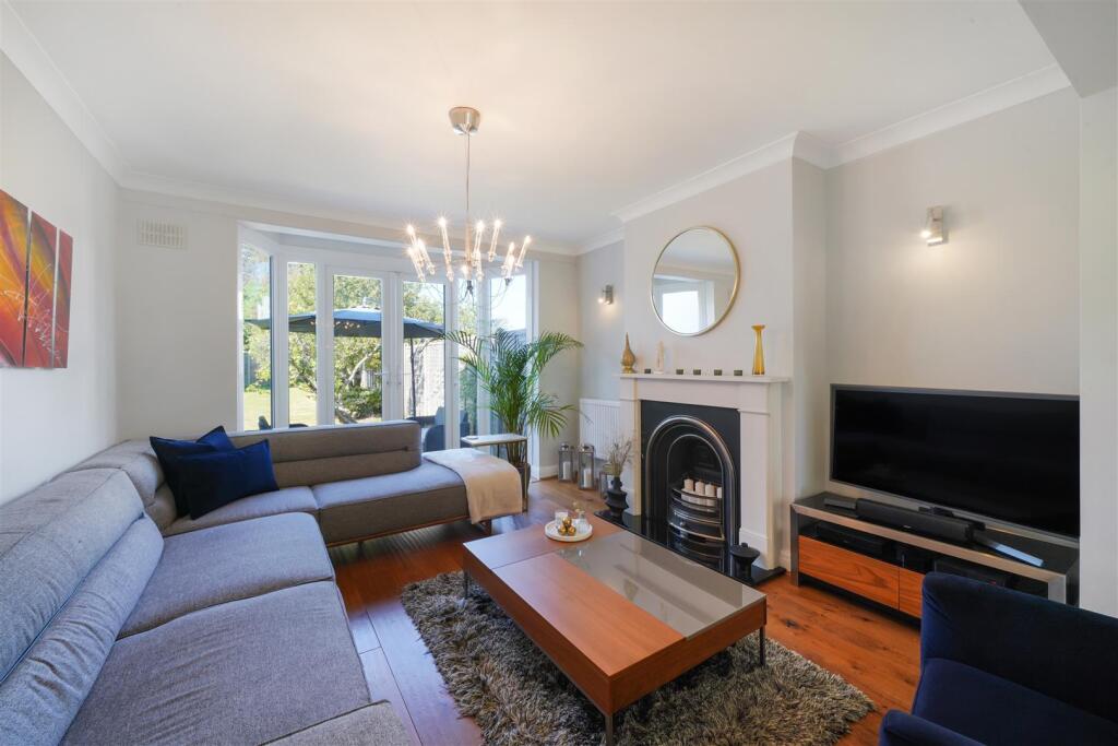 39 Audrey Gardens - CNzFHxl54DCyfjOVM9un.jpg