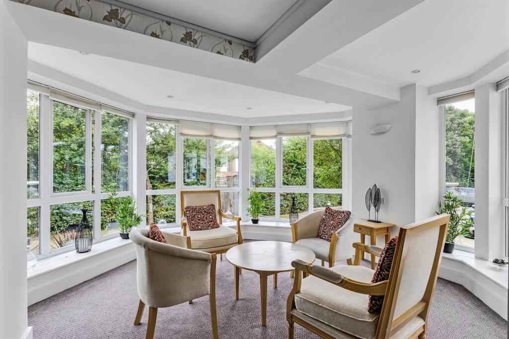 01-9f2aCH_22CRAYSHAWCOURT_RG48EQ_MCS83865_-7-mediu