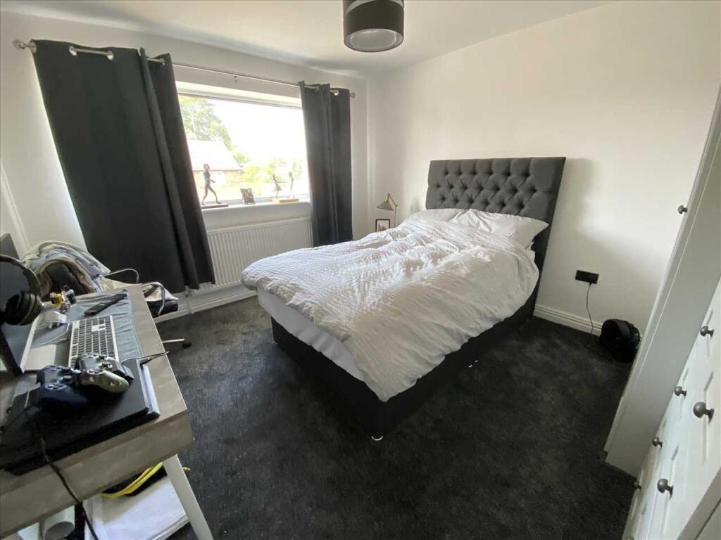 Bedroom 1: