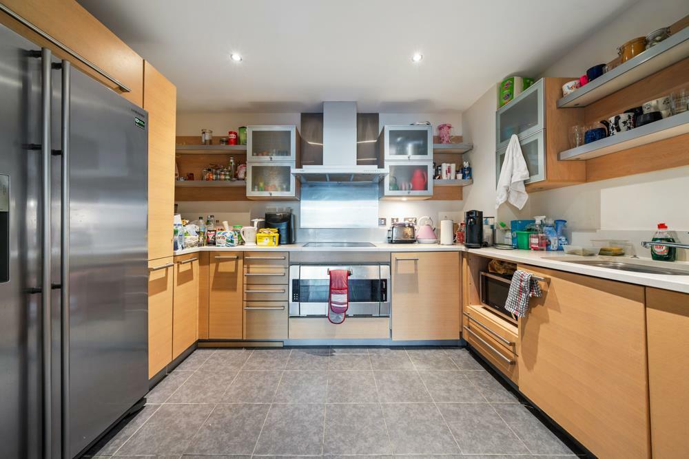 Flat 30, Marina Point SW6 2GX-LowRes-7.jpg