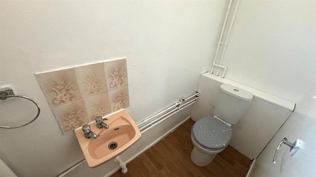 wc.jpg