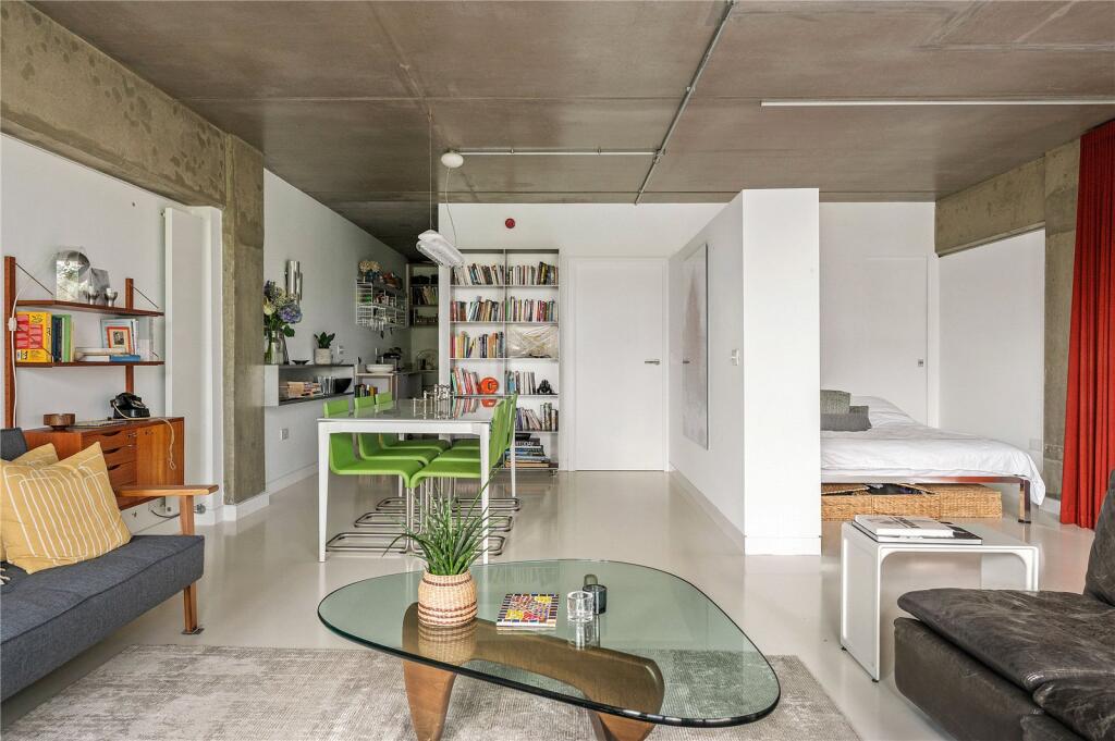 Reception Rooom