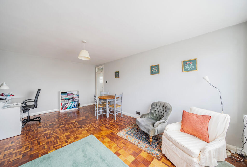 1298397-17-682df7...