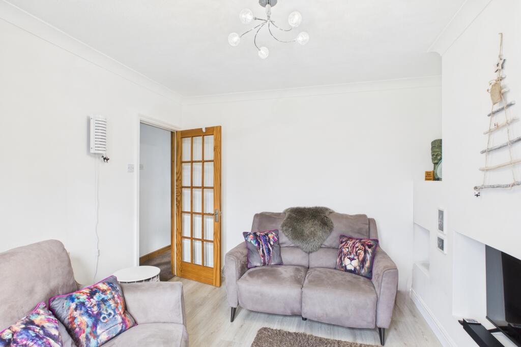 EweMove - Spalding - Moulton - Living Room 