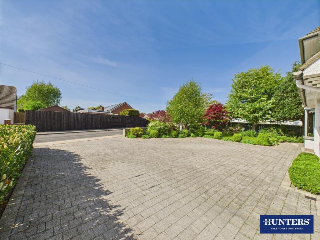 Driveway/Parking