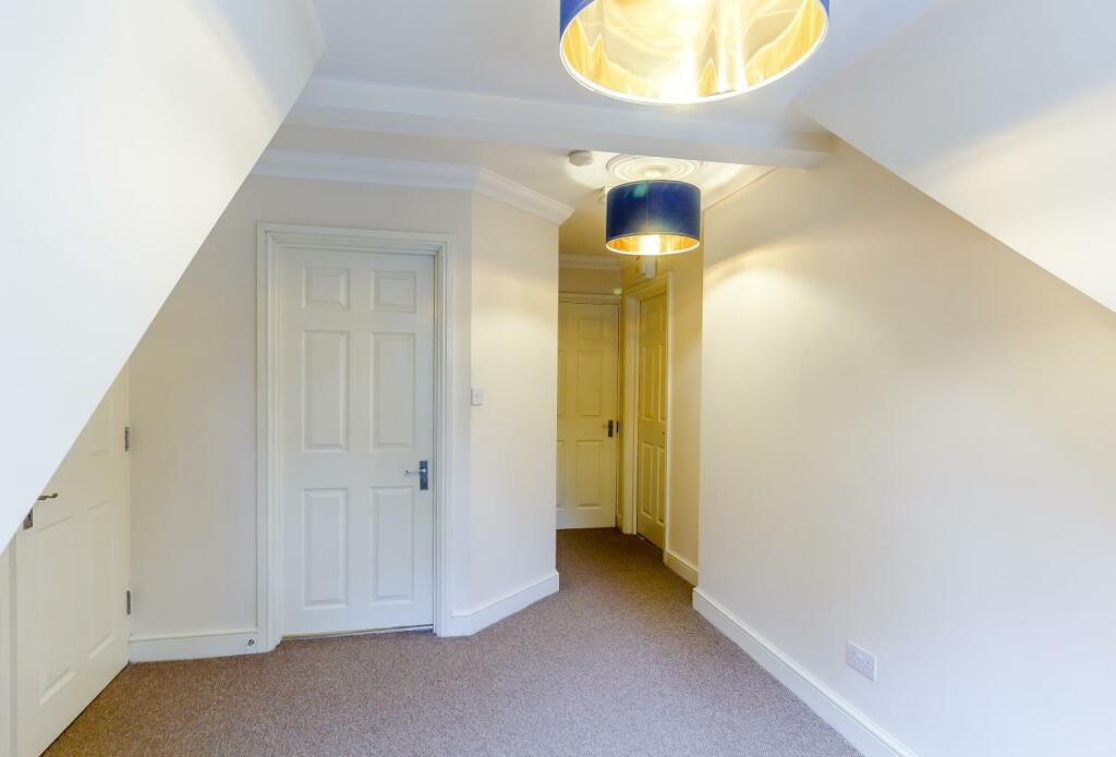 8403555-interior05-800.jpg