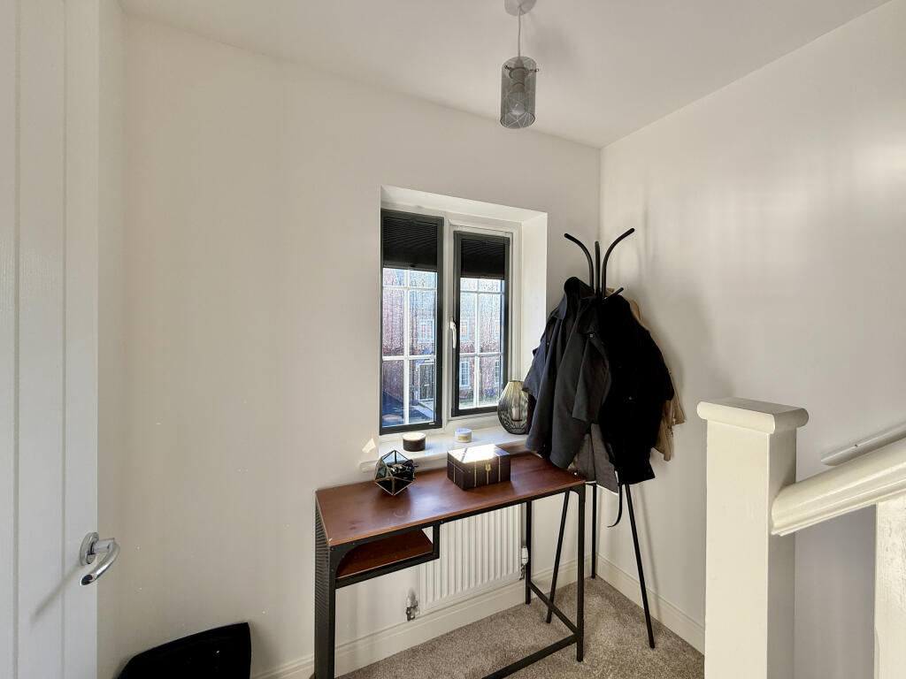 Main Bedroom Landing