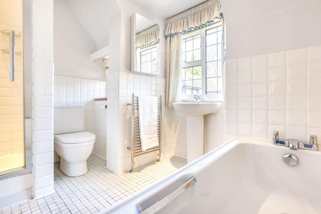 Hatley House, Bur...