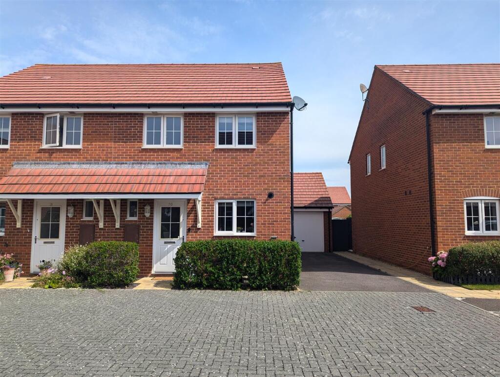 Front Iris Close.jpg