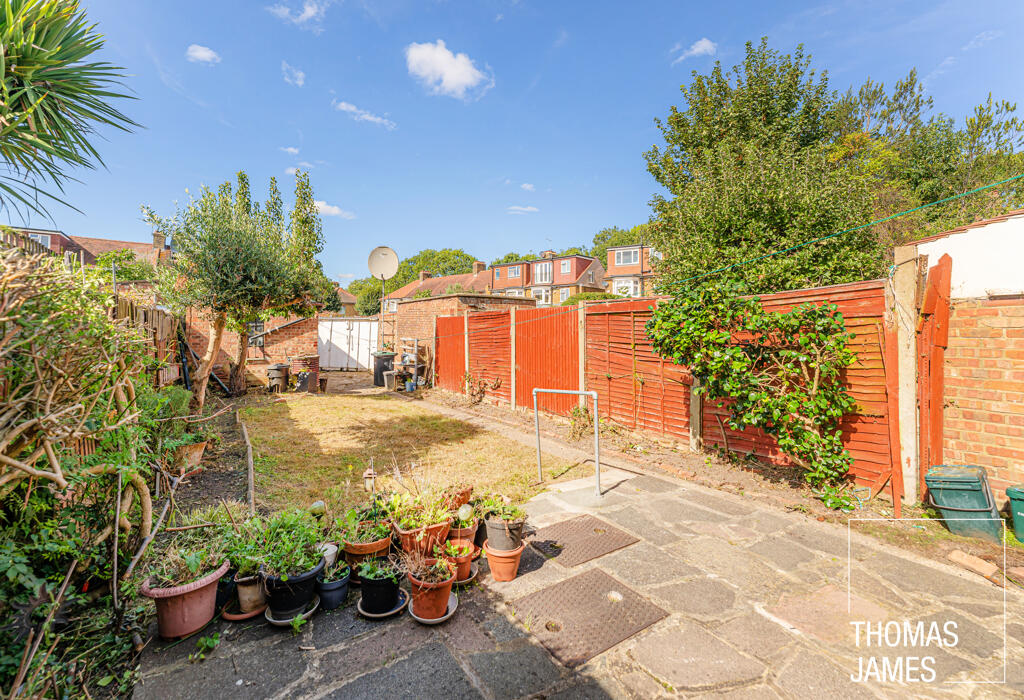 Firs Lane, generous garden