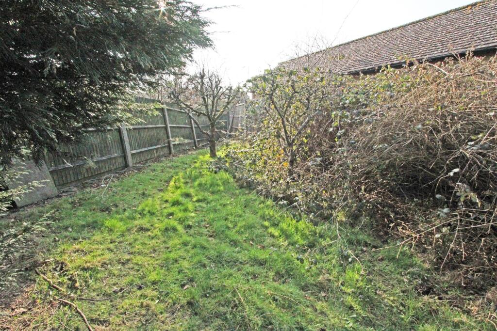 26 IMG_4637 garden corner.jpg