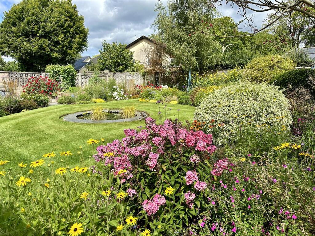 GARDENS