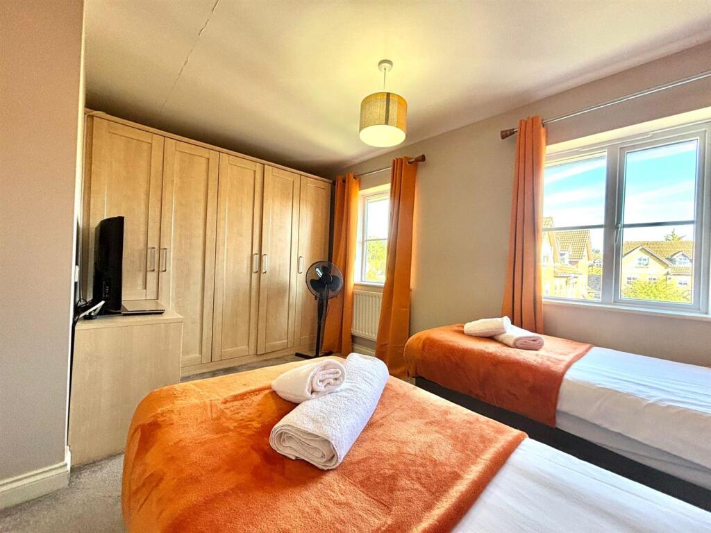 Bedroom 2.jpeg