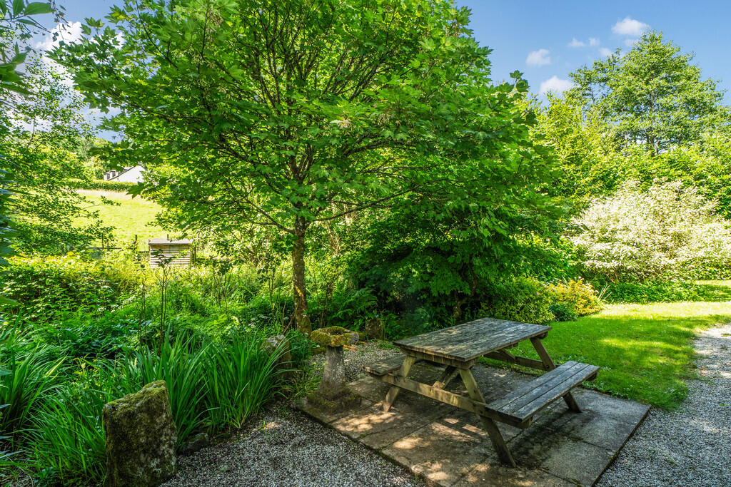 1307303-7-6849a9c...