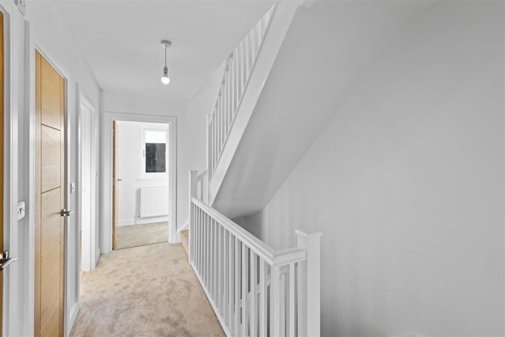 Brand New Three Bedroom Home On Lodway, Pill.