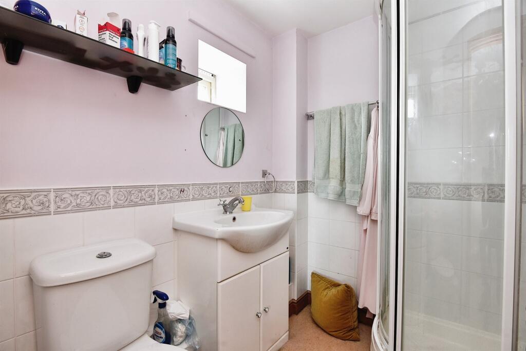 En Suite: