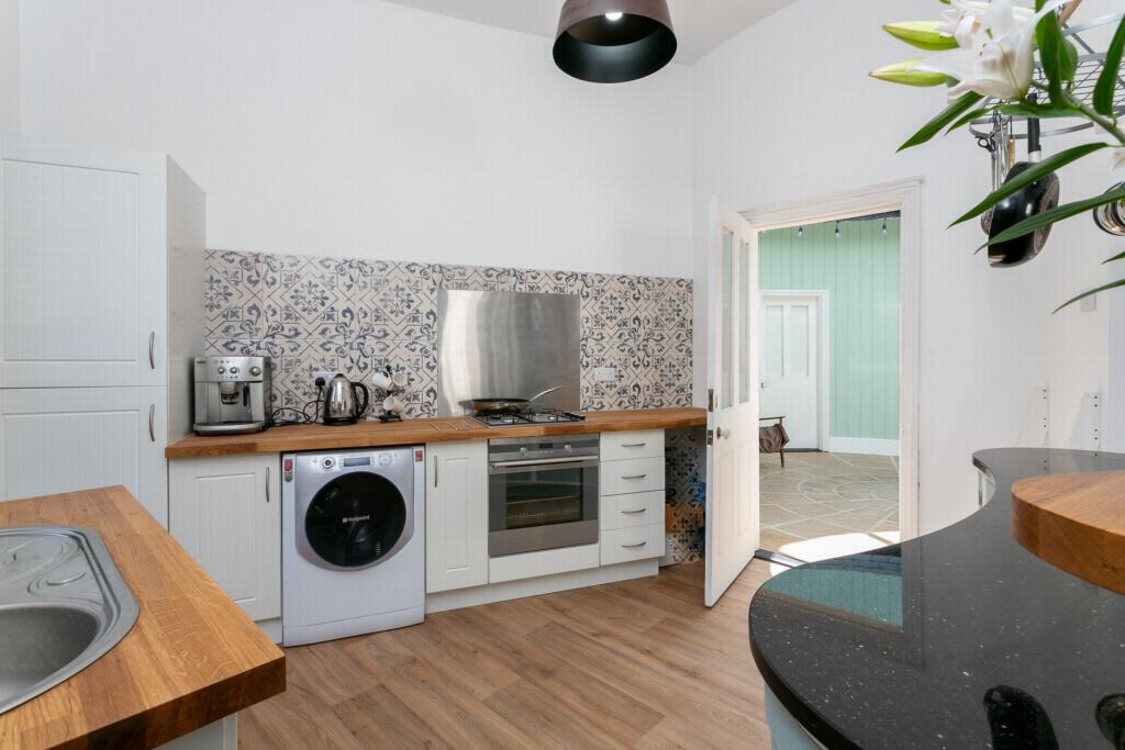Kitchen/breakfast rm