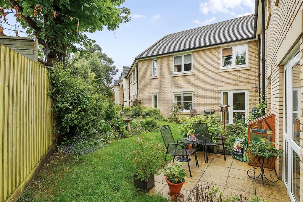 Owners Patio Area (2).jpg