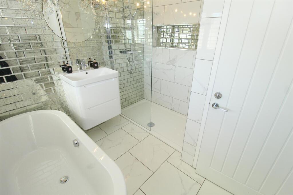 Bath2.JPG
