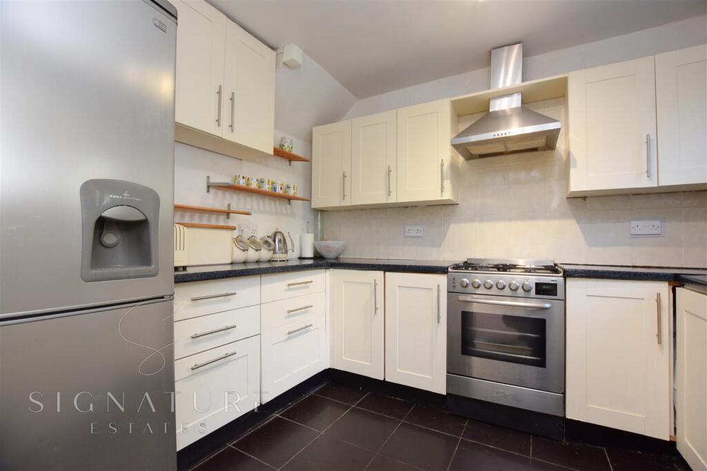 Kitchen 1 (13).jpg
