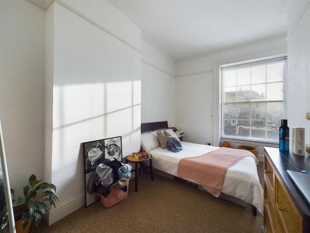 9 - Block of 4 Flats.jpg