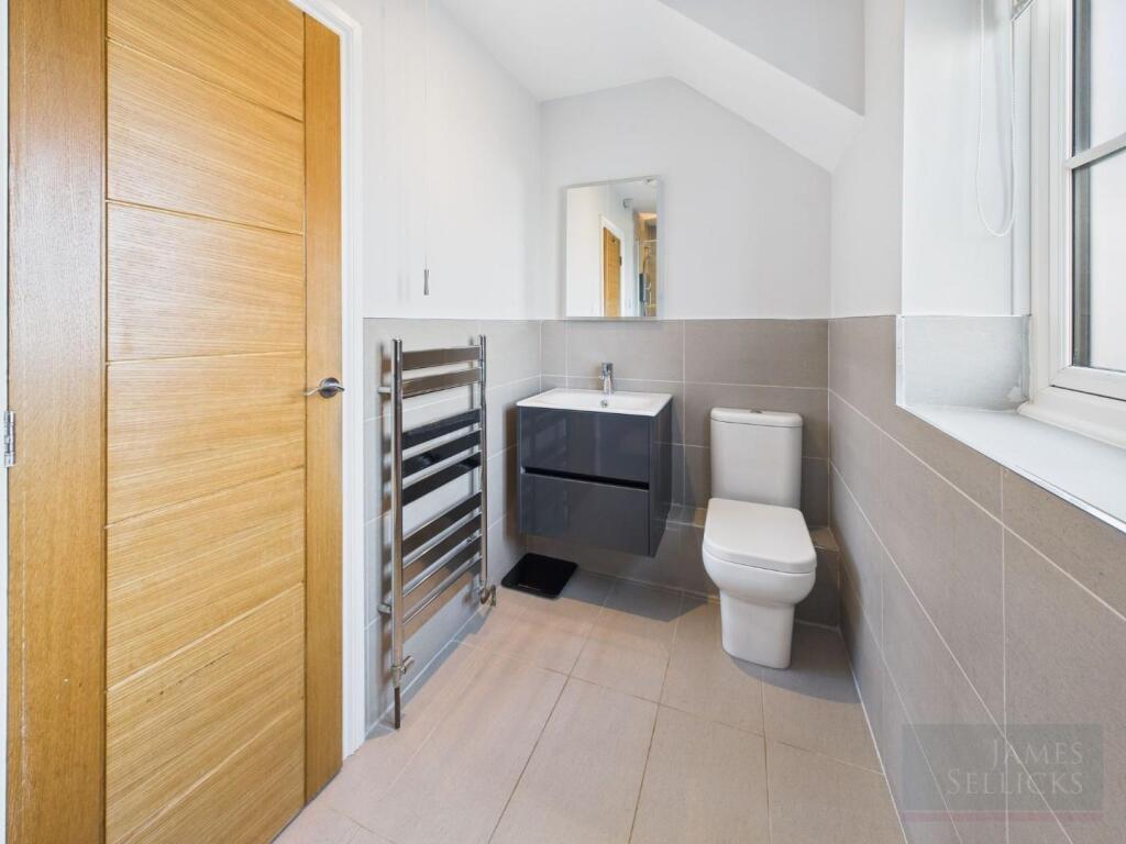 Master En-Suite
