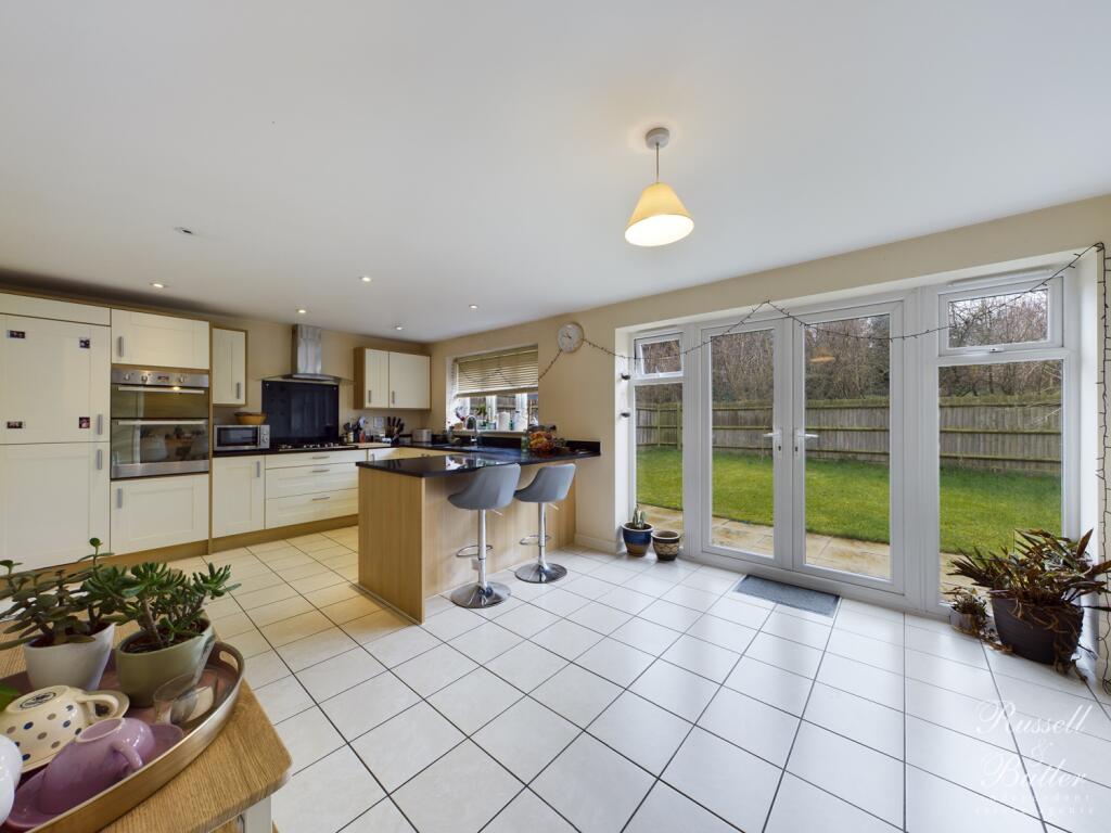 CAM00829P1-PR0077-STILL06