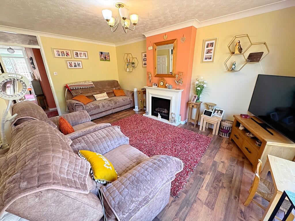 Living room to do...