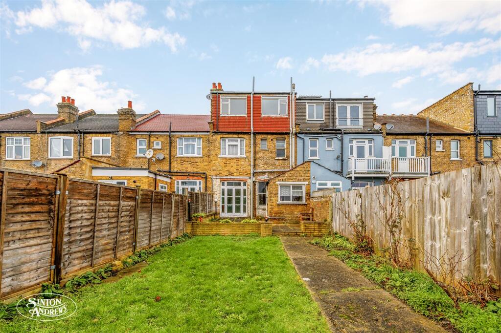 60 Haslemere Avenue-8.jpg