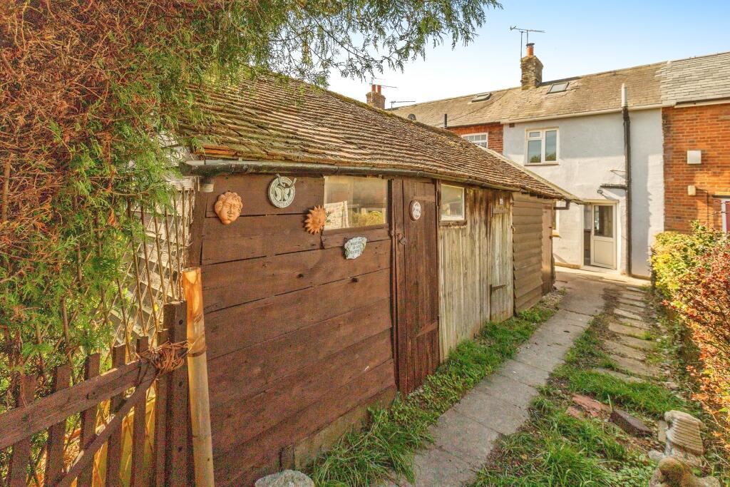 2025-04-12-80brookstreetastonclintonaylesburyhp225et-1001787980-1493